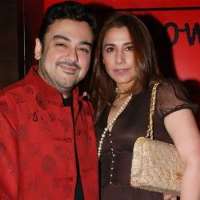 Adnan Sami Birthday, Real Name, Family, Age, Weight, Height, Wife 