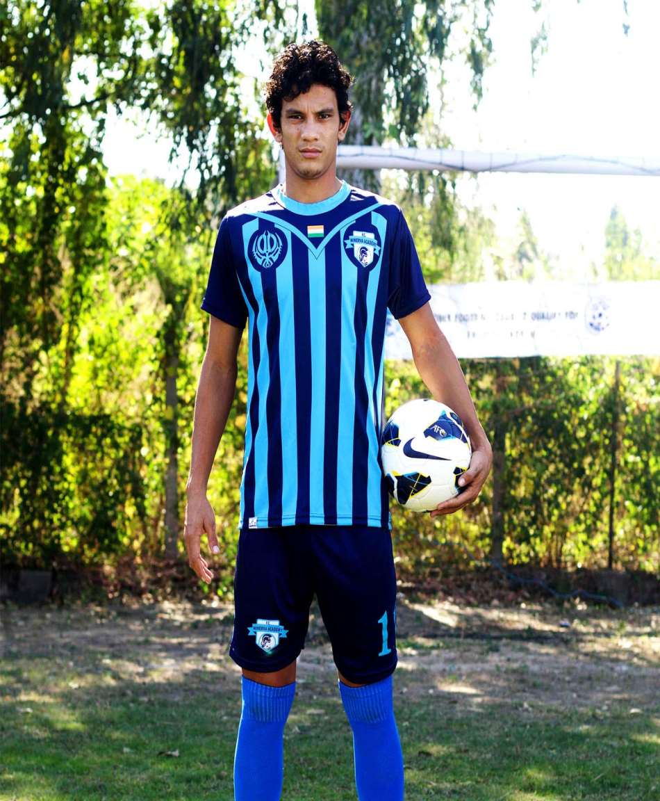 Davinder Singh (Footballer)