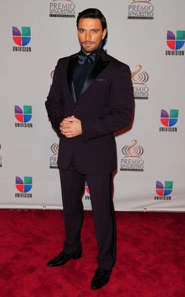 Julian Gil