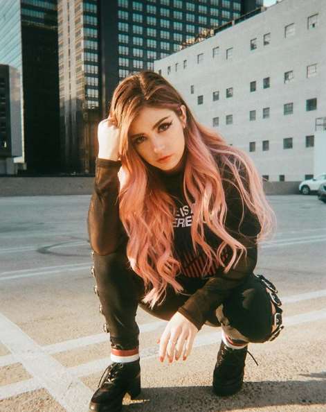 Chrissy Costanza