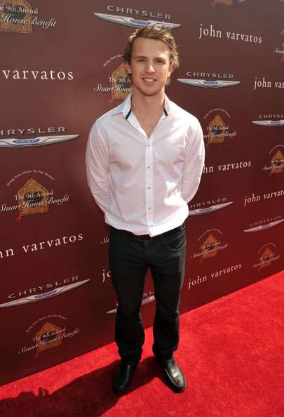 Freddie Stroma