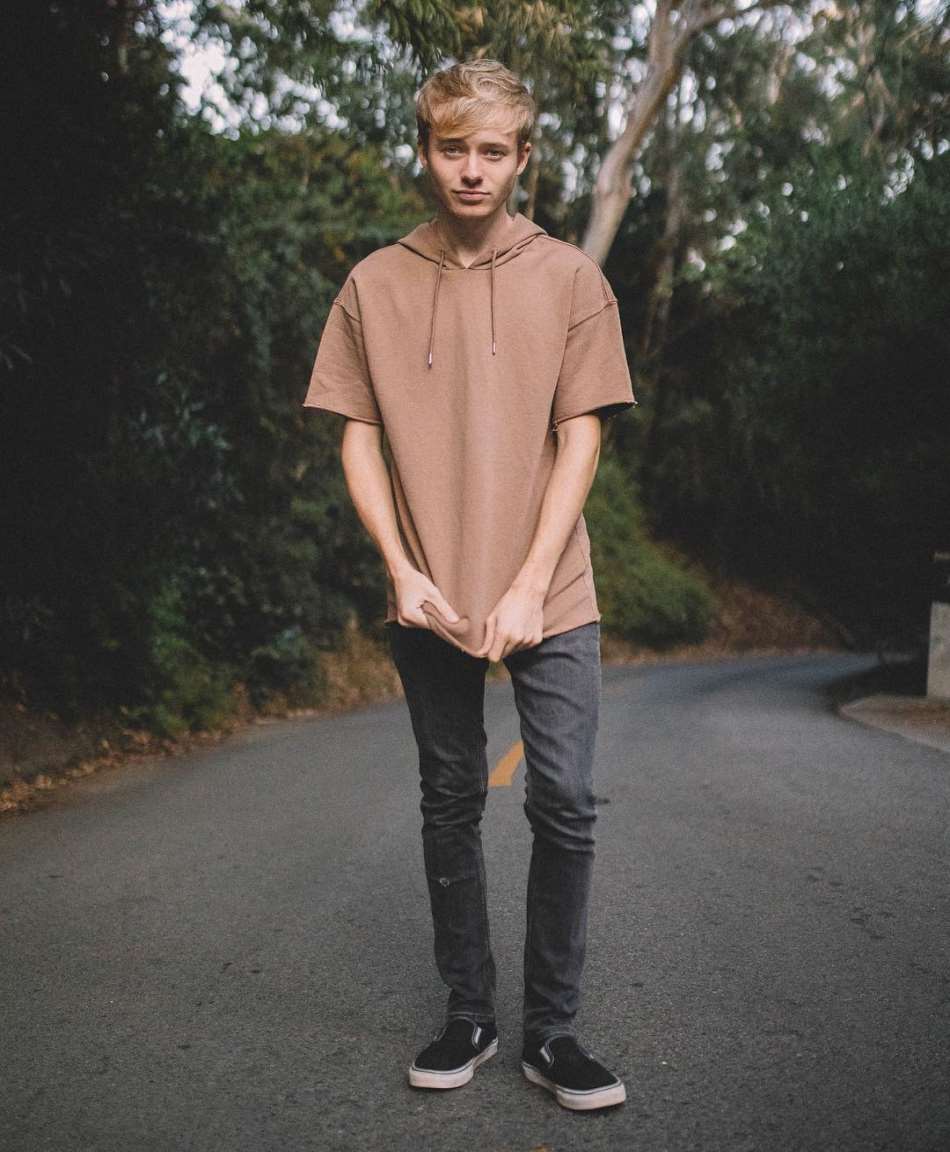 Sam Golbach Birthday, Real Name, Age, Weight, Height, Family, Facts