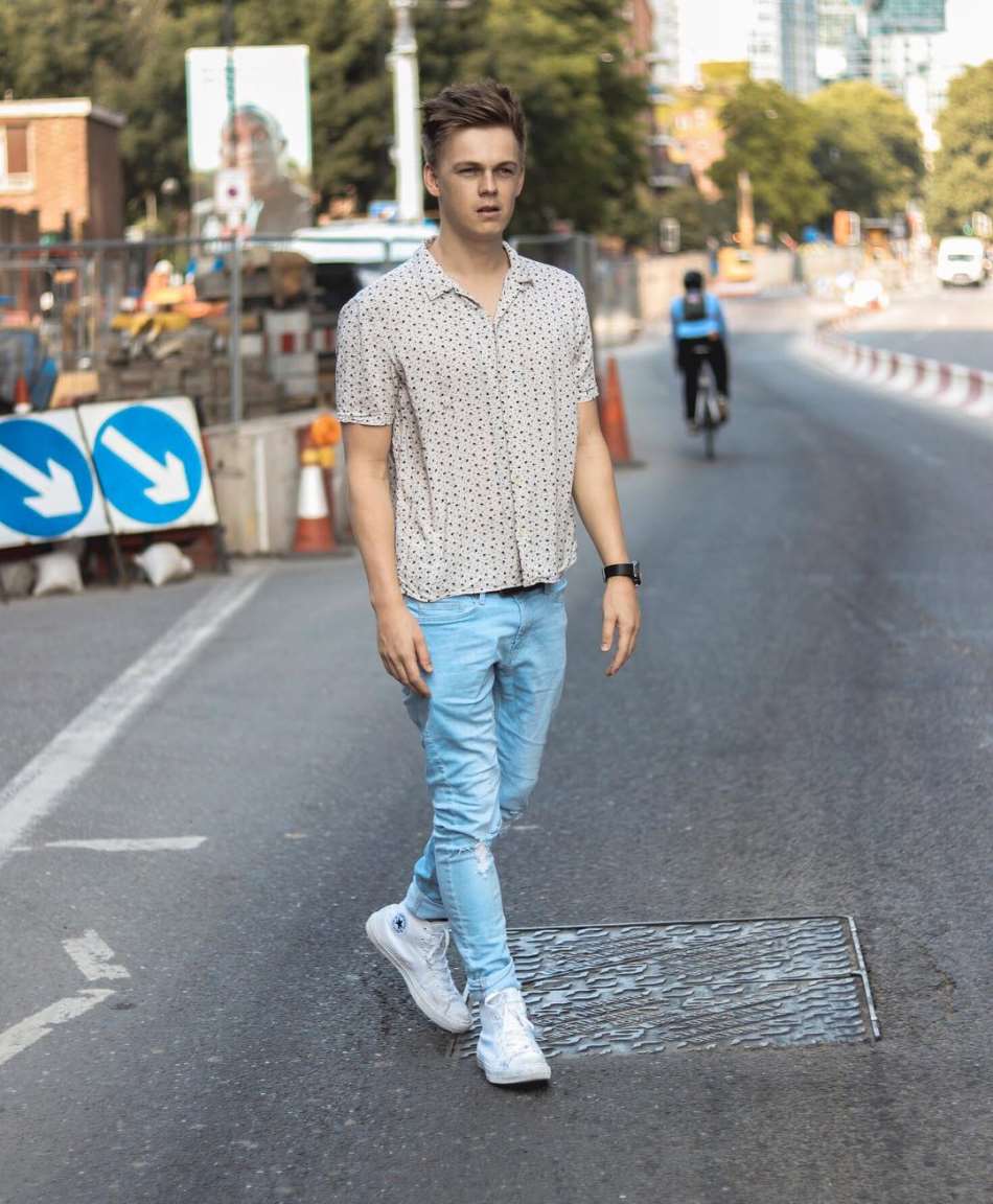 Caspar Lee