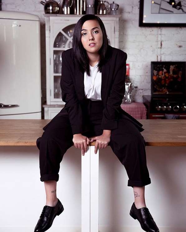 Elle Mills