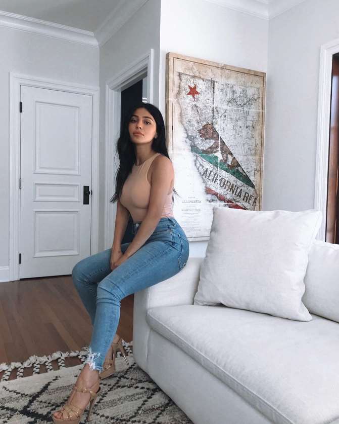 Teni Panosian (YouTube)