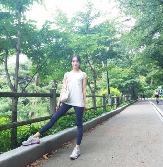 Hyelim Birthday, Real Name, Age, Weight, Height, Family, Facts, Contact