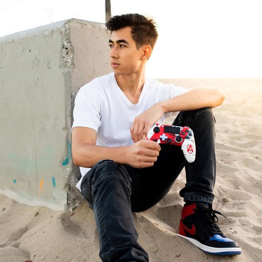 Attach (YouTuber)