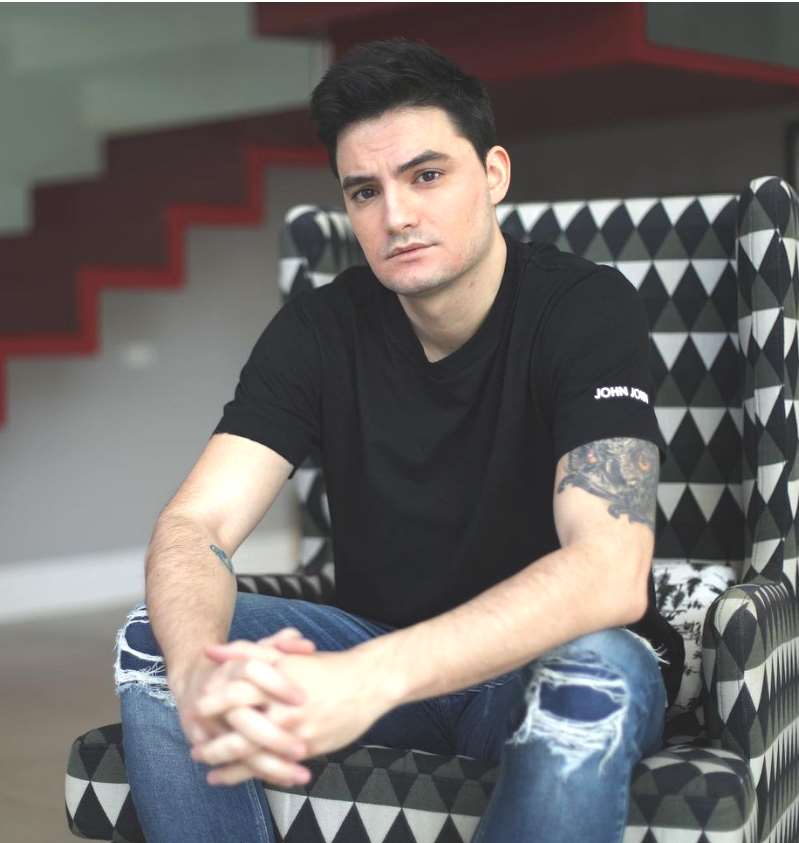 Felipe Neto