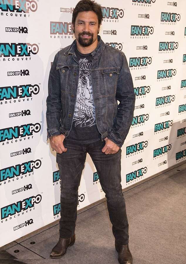 Manu Bennett