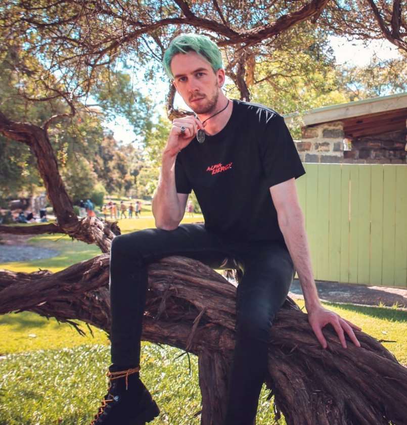 Lewis Spears (YouTuber)