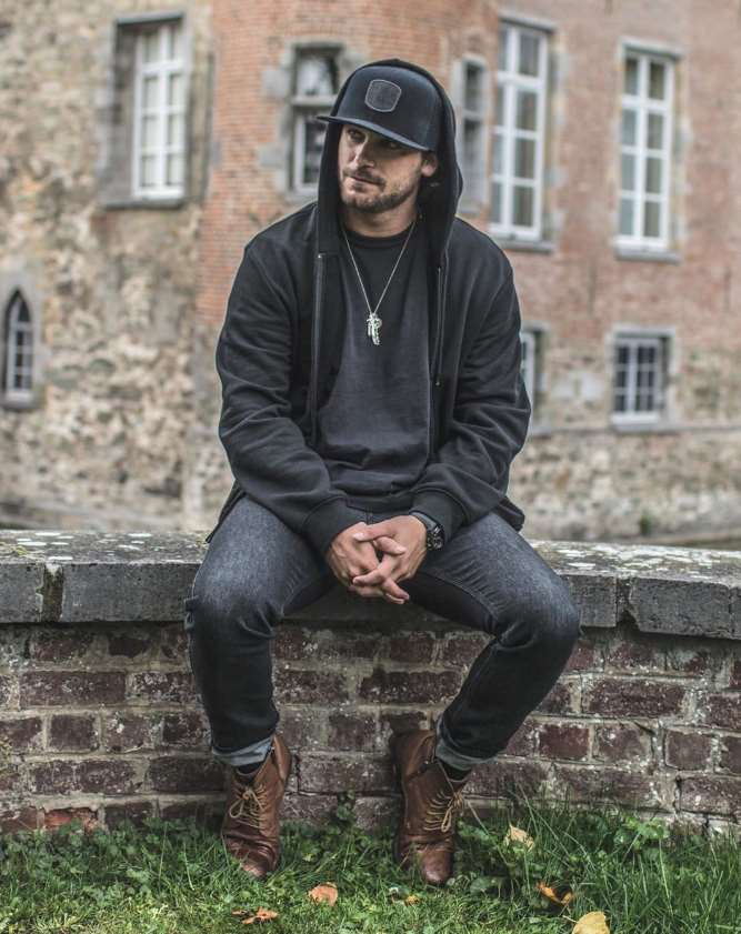 Bastian Baker