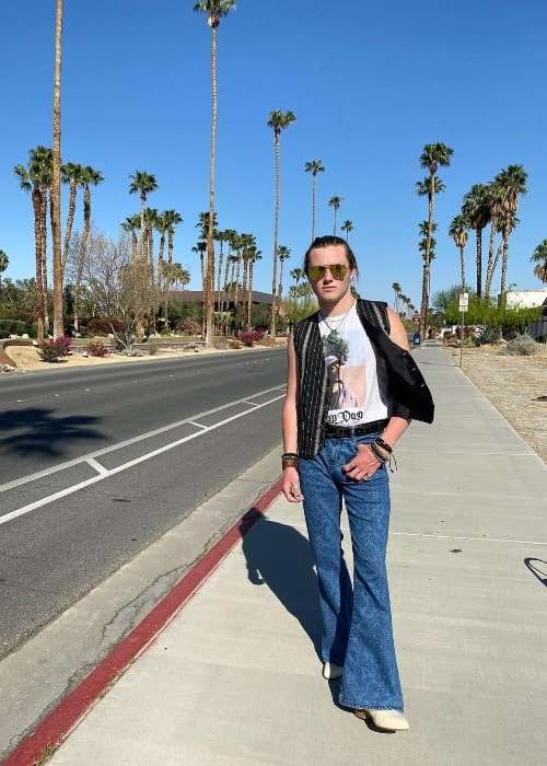 Sacha Carlson Birthday, Real Name, Age, Weight, Height, Family, Facts