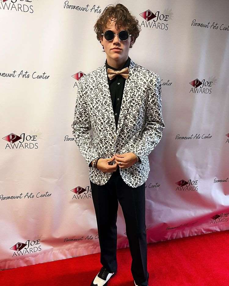 Shawn Weston Thacker Birthday, Real Name, Age, Weight, Height, Family