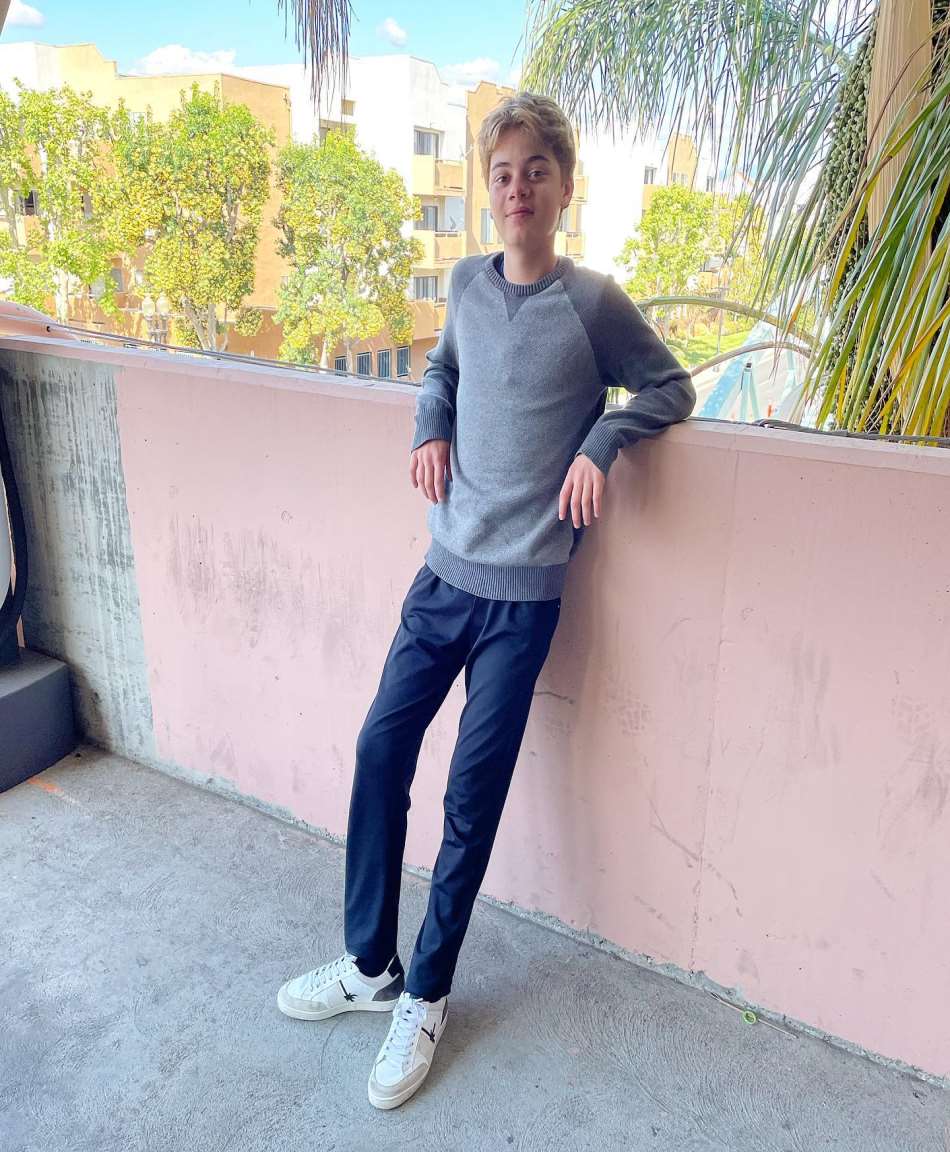 Brecken Merrill Birthday, Real Name, Age, Weight, Height, Family, Facts