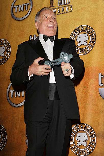Arthur J Nascarella