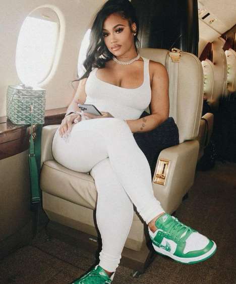 Lira Galore