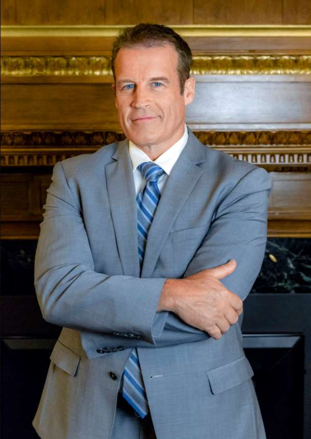 Mark Valley