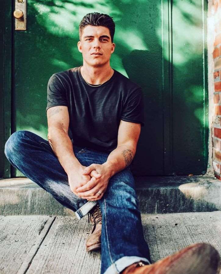 Zane Holtz