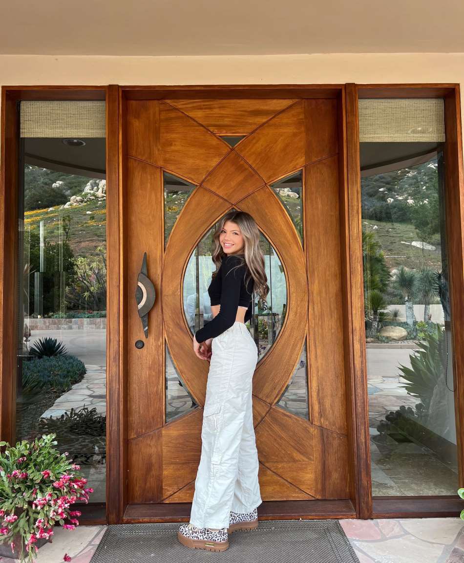 Neela Jolene Birthday, Real Name, Age, Weight, Height, Family, Facts