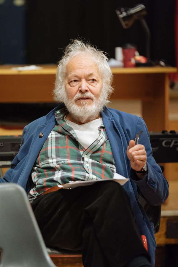 Michael Pennington