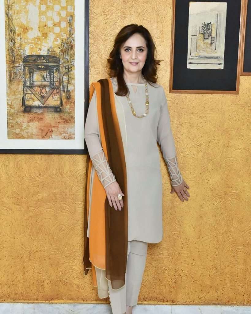 Hina Khawaja Bayat