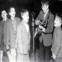 Barry GibbRattlesnakes (Rock Band)1955
