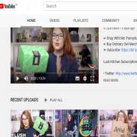 Cherry WallisCherry Wallis (YouTube Channel 2009)