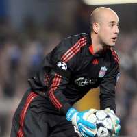 Pepe ReinaSpanish Professional Football Player