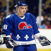 Joe SakicCanadian professional ice hockey player