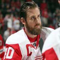 Henrik ZetterbergSwedish professional ice hockey player