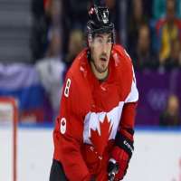 Drew DoughtyCanadian professional ice hockey player