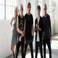Rocky LynchR5 (Band)