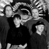 Scott HendersonTribal Tech (Band)