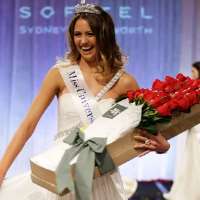 Jesinta FranklinMiss Universe Australia (2010)