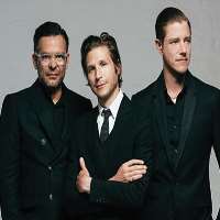 Sam FogarinoInterpol (Band)