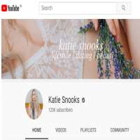 Katie SnooksKatie Snooks (YouTube Channel 2006)