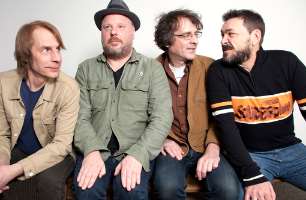 Dan PetersMudhoney (Band)