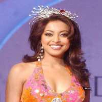 Tanushree DuttaFemina Miss India (2004 Winner)