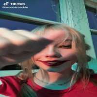 Lola ClarkTikTok Account 
