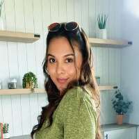 HeyItsDennis girlfriend Natalies Outlet