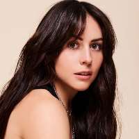 Alberto Guerra girlfriend Zuria Vega