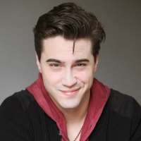 Dove Cameron boyfriend Ryan McCartan Dove Cameron boyfriend Ryan McCartan