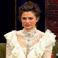 Can Yaman girlfriend Demet Ozdemir
