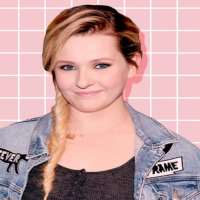 Tom Sturridge girlfriend Abigail Breslin
