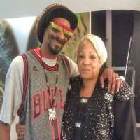 Snoop Dogg Mother Beverly Broadus