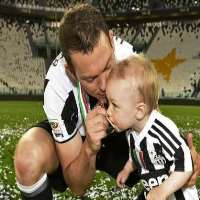 Stephan Lichtsteiner son Noe Stephan Lichtsteiner son Noe