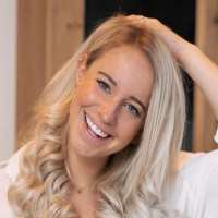UberQuinGames sister Dee Van der Zeeuw UberQuinGames sister Dee Van der Zeeuw