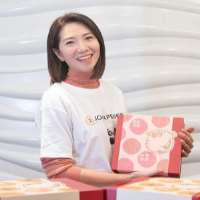 Jolie Chan sister Stephanie Che