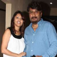 Vivek Agnihotri Birthday, Real Name, Age, Weight, Height, Family, Facts ...