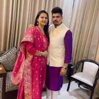 Karn Sharma wife Nidhi Sharma